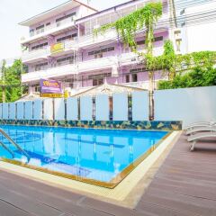 Отель New Siam Palace Ville бассейн