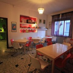 Sunflower City Youth Hotel Римини в номере