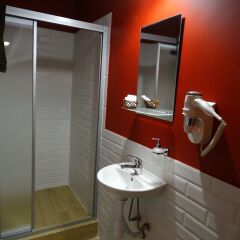 Гостиница Inn Eliton в Москве отзывы, цены и фото номеров - забронировать гостиницу Inn Eliton онлайн Москва ванная