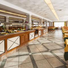 Hotel Riutort питание