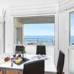 Отель Santa Susanna Skyline Apartment Испания, Санта-Сусанна - отзывы, цены и фото номеров - забронировать отель Santa Susanna Skyline Apartment онлайн балкон