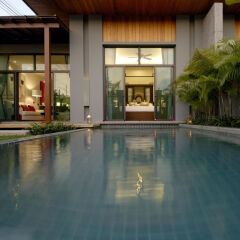 Отель Two Villas Holiday Phuket Onyx Style Nai Harn Beach с домашними животными