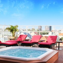 Отель Phoenix Hotel Vung Tau Вьетнам, Вунгтау - отзывы, цены и фото номеров - забронировать отель Phoenix Hotel Vung Tau онлайн бассейн фото 2