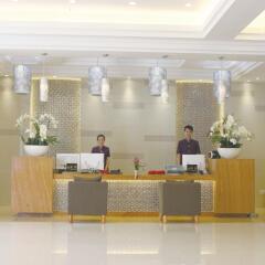 Oasis Hotel интерьер отеля