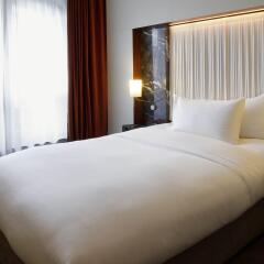Отель Sofitel Berlin Gendarmenmarkt комната для гостей фото 5