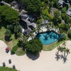 Отель Maradiva Villas Resort and Spa пляж