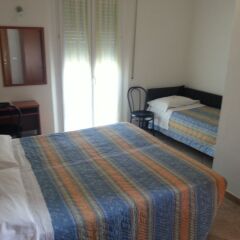 Hotel Trinidad Римини комната для гостей