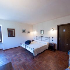 Отель Valle Rosa Country House Сполето удобства в номере фото 2