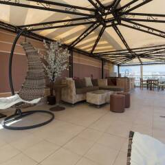 Апартаменты Two Bedroom Apartment with Large Balcony бассейн