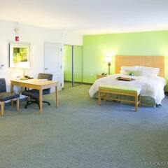 Отель Hampton Inn Suites Sarasota/Bradenton Airport комната для гостей фото 3
