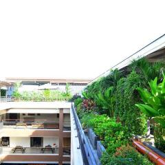 Отель Baywalk Residence Pattaya By Thaiwat