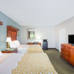 Отель Days Inn by Wyndham Miami Airport North США, Майами-Спрингс - отзывы, цены и фото номеров - забронировать отель Days Inn by Wyndham Miami Airport North онлайн комната для гостей фото 3