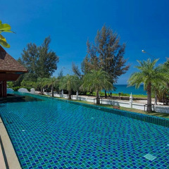 Отель Maikhao Palm Beach Resort бассейн фото 4