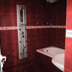 Отель Guest House Dobrev Болгария, Карджали - отзывы, цены и фото номеров - забронировать отель Guest House Dobrev онлайн ванная