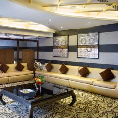 Al Waleed Palace Hotel Apartments Oud Metha интерьер отеля