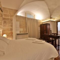 Отель Chiesa Greca B&B Suites Лечче спа