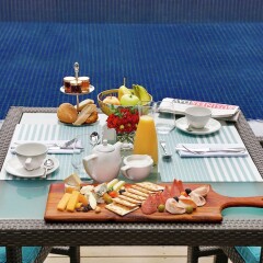 Legend Hotel Lagos Airport, Curio Collection by Hilton питание фото 2