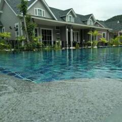 Отель My Home Lantawadee Resort Ланта бассейн