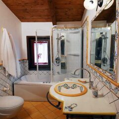Отель Residence Casale Da Padeira Лакко-Амено ванная