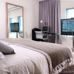 Crowne Plaza Tel Aviv City Center, an IHG Hotel Израиль, Тель-Авив - 9 отзывов об отеле, цены и фото номеров - забронировать отель Crowne Plaza Tel Aviv City Center, an IHG Hotel онлайн удобства в номере