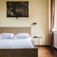 Отель onefinestay - Trastevere private homes сейф в номере