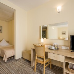 Отель Grata by Centrum Hotels Вильнюс сейф в номере