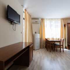 Апартаменты Two Bedroom Apartment with Kitchen & Balcony удобства в номере фото 2