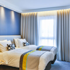 Отель Holiday Inn Express Karlsruhe - City Park комната для гостей
