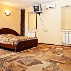 Гостиница База Отдыха Бригантина в Ростове-на-Дону 1 отзыв об отеле, цены и фото номеров - забронировать гостиницу База Отдыха Бригантина онлайн Ростов-на-Дону комната для гостей