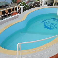Ideal Hotel Hue бассейн