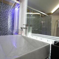 Camelot Hotel Алей ванная