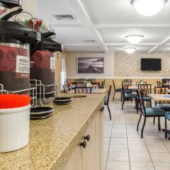 Отель Comfort Suites Seven Mile Beach Каймановы острова, Севен-Майл-Бич - отзывы, цены и фото номеров - забронировать отель Comfort Suites Seven Mile Beach онлайн питание фото 3