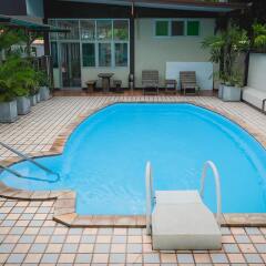 Отель Ruamchitt Travelodge Бангкок бассейн фото 2