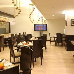 The Hans Hotel New Delhi питание