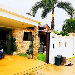 Отель Thai Family Rawai Pool Villa парковка