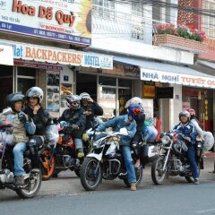 Dalat Backpackers Hostel Далат парковка