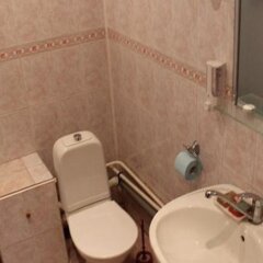 Гостиница Меблированные комнаты Аэрохостел в Москве 5 отзывов об отеле, цены и фото номеров - забронировать гостиницу Меблированные комнаты Аэрохостел онлайн Москва ванная фото 2