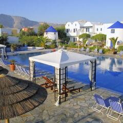 Отель Mediterranean Beach Palace Hotel Греция, Остров Санторини - отзывы, цены и фото номеров - забронировать отель Mediterranean Beach Palace Hotel онлайн бассейн