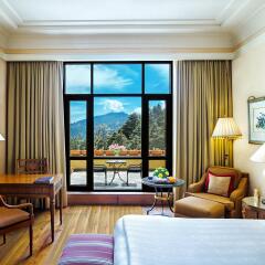 Отель Wildflower Hall, In the Himalayas 5* Номер Премьер с двуспальной кроватью фото 2