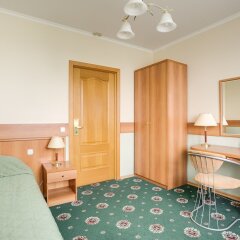Гостиница OREKHOVO APARTMENTS with two bedrooms near Tsaritsyno park в Москве отзывы, цены и фото номеров - забронировать гостиницу OREKHOVO APARTMENTS with two bedrooms near Tsaritsyno park онлайн Москва комната для гостей фото 2