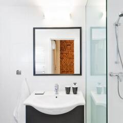 Отель MoHo S Hostel Польша, Вроцлав - отзывы, цены и фото номеров - забронировать отель MoHo S Hostel онлайн ванная