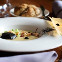 The Lodge Hotel - Putney в номере