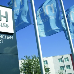 Отель NH München Airport Германия, Мюнхен - 1 отзыв об отеле, цены и фото номеров - забронировать отель NH München Airport онлайн городской автобус