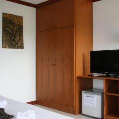 Baan Chayna Resort Hotel удобства в номере фото 4