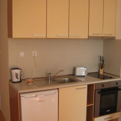 Апартаменты Quiet Family Apartment in Sunny Day в номере