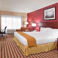 Holiday Inn Express Hotel & Suites Columbus Univ Area - Osu комната для гостей
