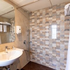 West End Hotel in Mumbai, India from 119$, photos, reviews - zenhotels.com bathroom photo 2