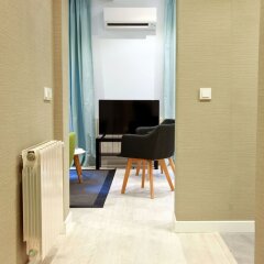 Апартаменты Feelathome Madrid Suites Apartments комната для гостей