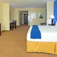 Отель Holiday Inn Express San Pedro Sula Гондурас, Сан-Педро-Сула - отзывы, цены и фото номеров - забронировать отель Holiday Inn Express San Pedro Sula онлайн удобства в номере фото 2