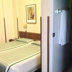 London Hotel комната для гостей